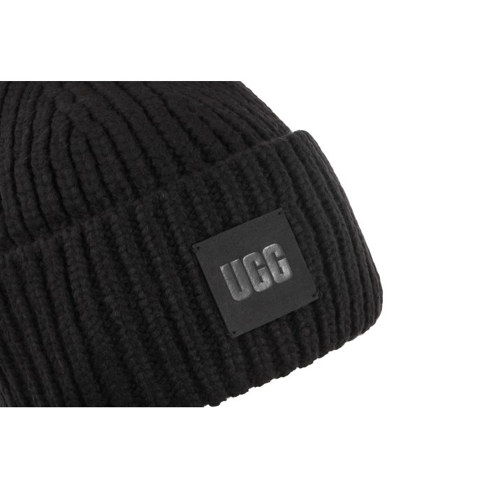 Czapka UGG M Chunky Rib Beanie 20989 BLK w ButSklep.pl