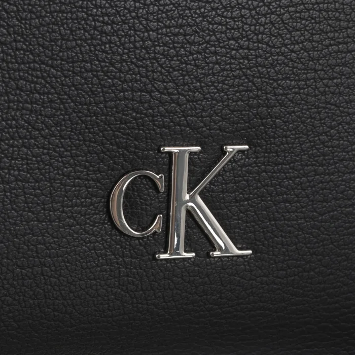 Torebka Listonoszka Calvin Klein Minimal Monogram Camera Bag Black K60K612719 BEH – zdjęcie 5