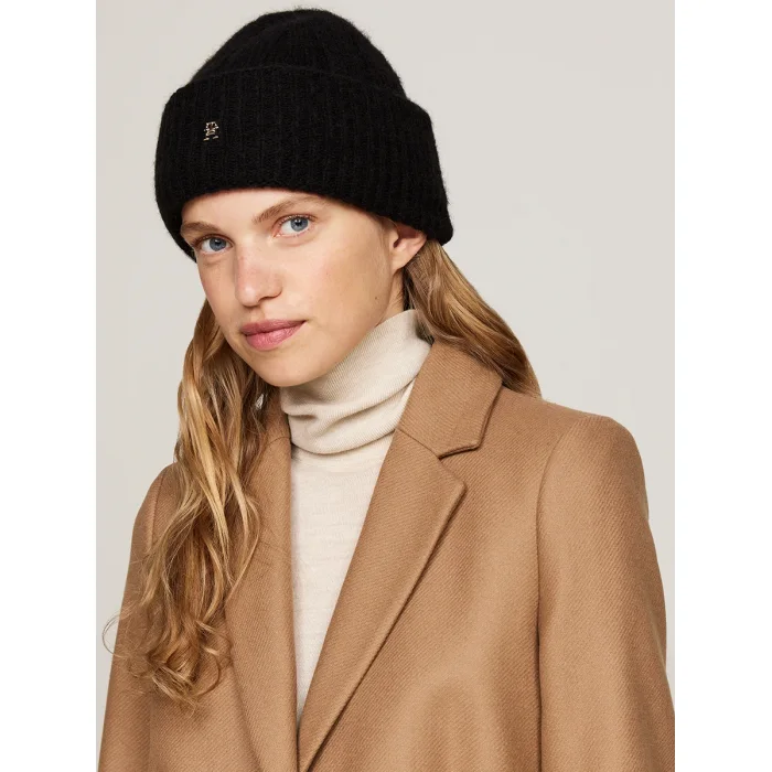 Czapka Tommy Hilfiger TH Timeless Beanie AW0AW16630 BDS – zdjęcie 2