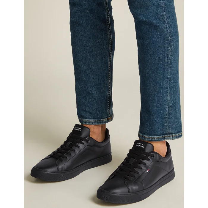 Sneakersy Tommy Hilfiger Icon Court Lth Flag Ess Black FM0FM05317 BDS – zdjęcie 2
