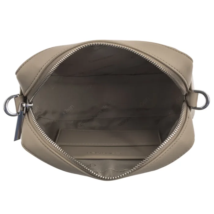 Torebka Listonoszka Calvin Klein CK Must Small Camera Bag Crockery K60K613145 W75 – zdjęcie 7