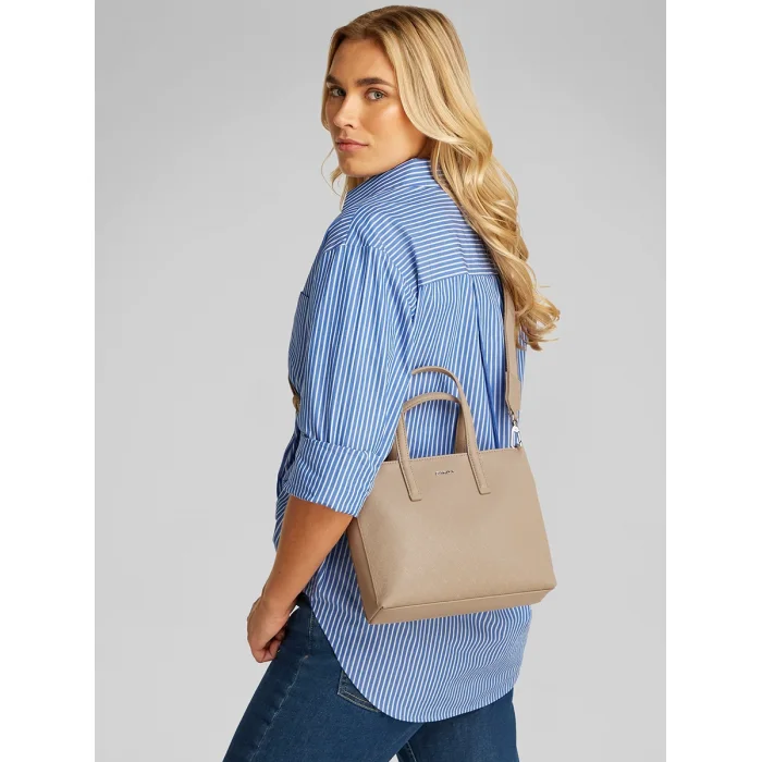 Torebka Calvin Klein CK Must Small Tote Mono Crockery K60K613023 W75 – zdjęcie 2