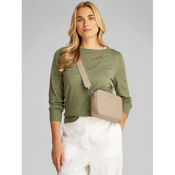 Torebka Listonoszka Calvin Klein CK Must Small Camera Bag Crockery K60K613145 W75 – zdjęcie 2