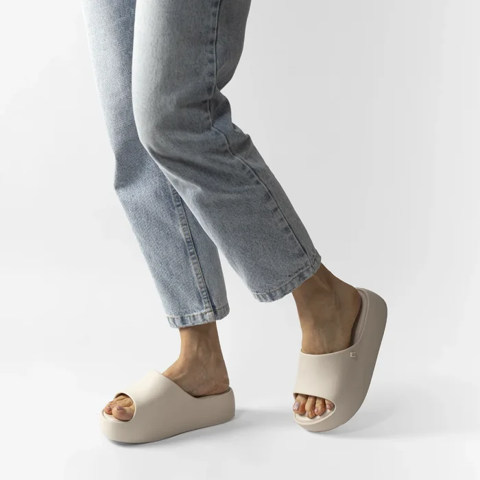 Klapki Melissa Free Platform Slide AD 35859/AS384 Beige – zdjęcie 3