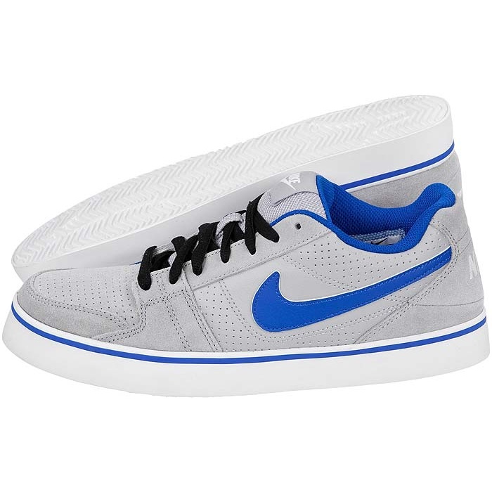 nike ruckus low
