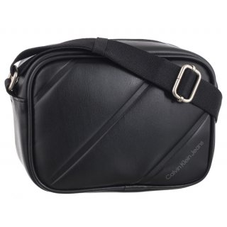 Torebka Listonoszka Calvin Klein Quilted Camera Bag 18 Black K60K611821 BEH