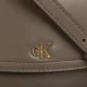 Torebka Calvin Klein CK Flap Camera Bag LV04F3421G VFU - małe zdjęcie